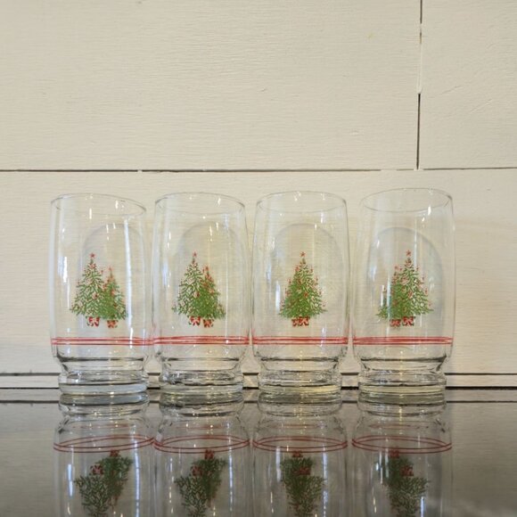 Vintage JCPenney Christmas Tree Glasses Set 4 Holiday drinkware  NOS - Picture 1 of 14